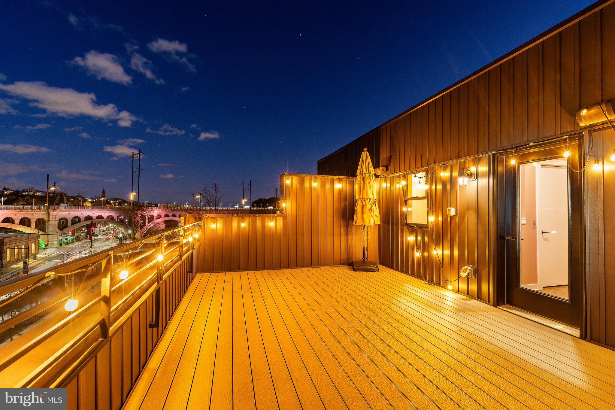 THE LOCKS - Residential