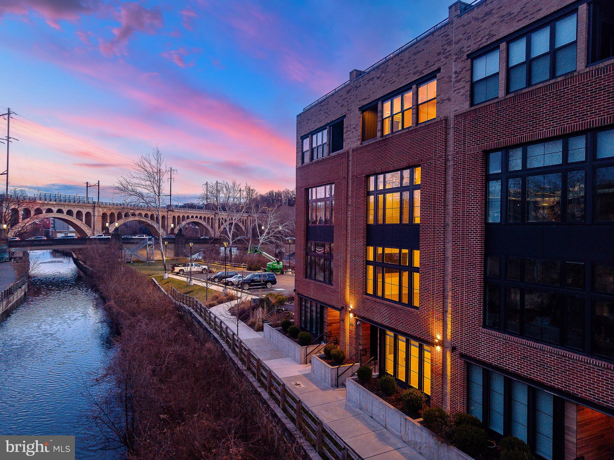 THE LOCKS - Residential