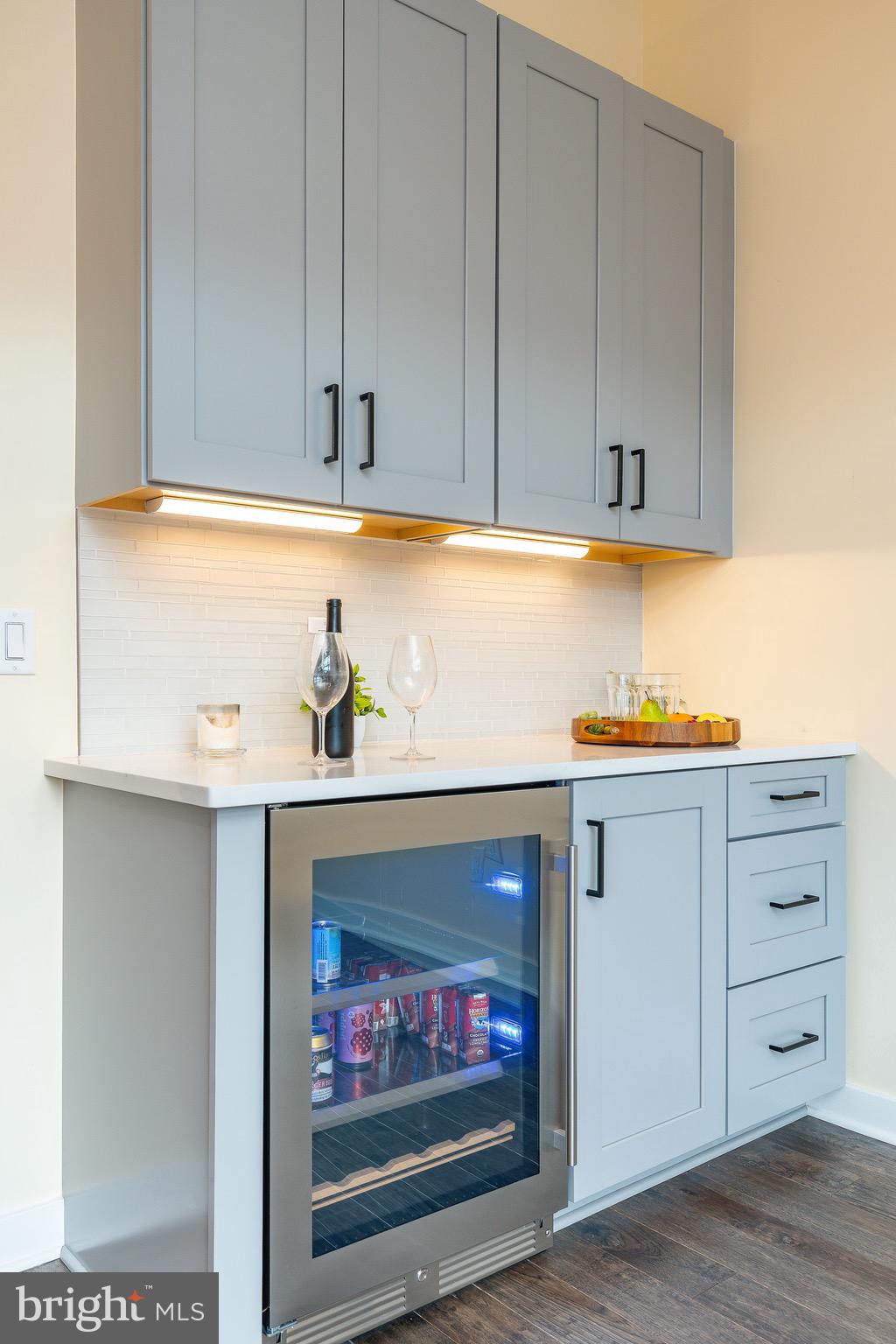 THE LOCKS - Residential