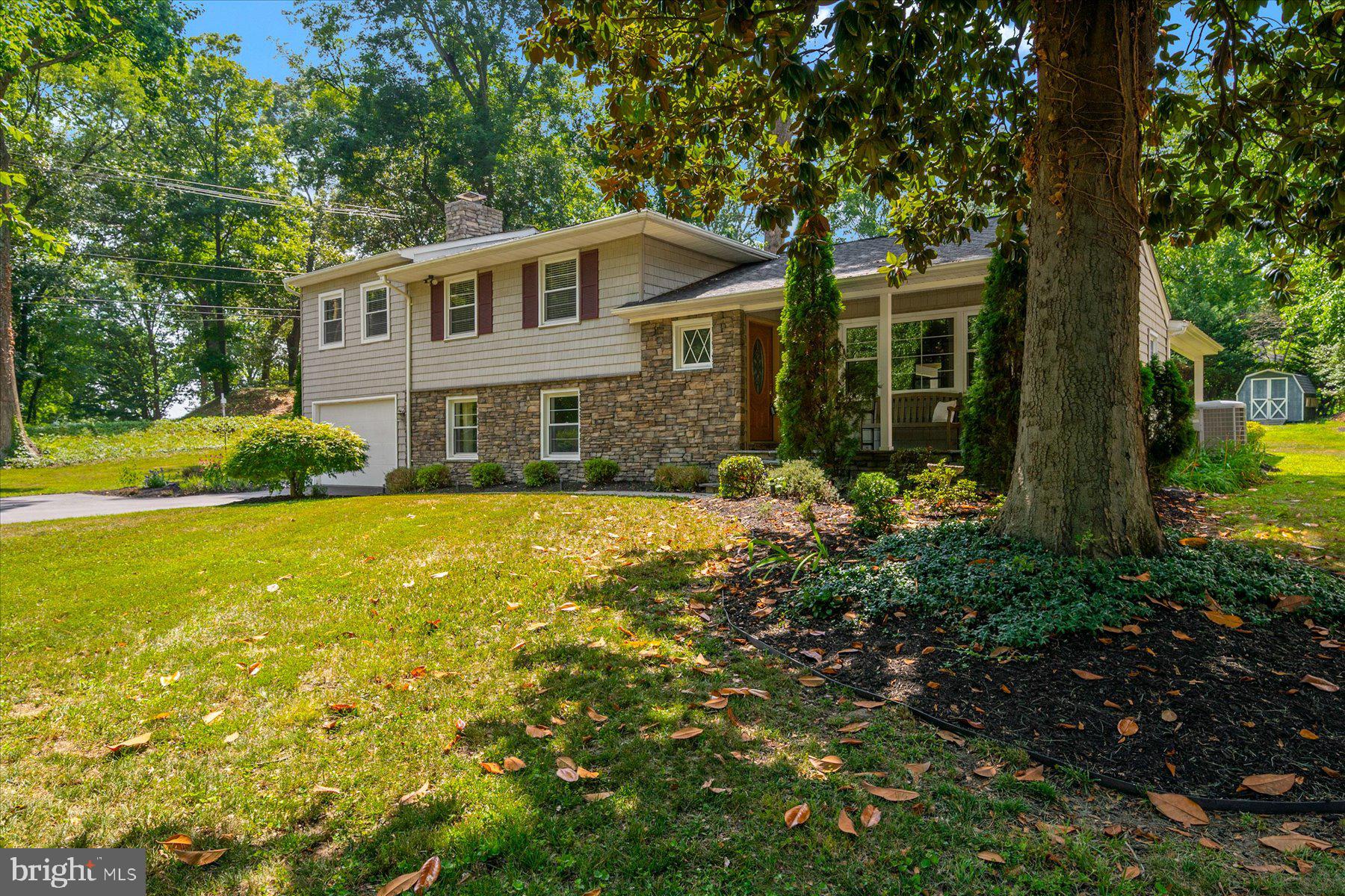 1134 VALLEY DRIVE