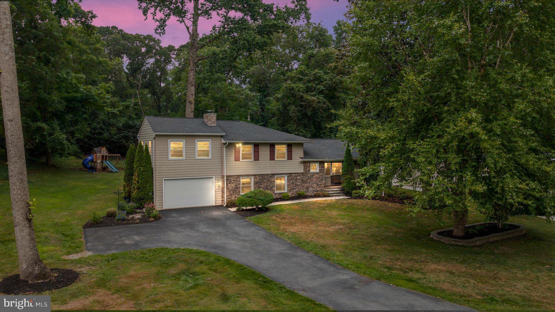 1134 VALLEY DRIVE
