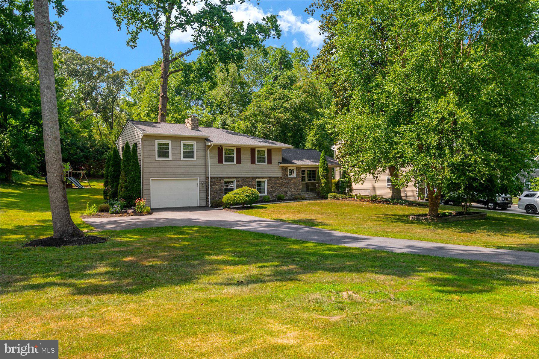 1134 VALLEY DRIVE