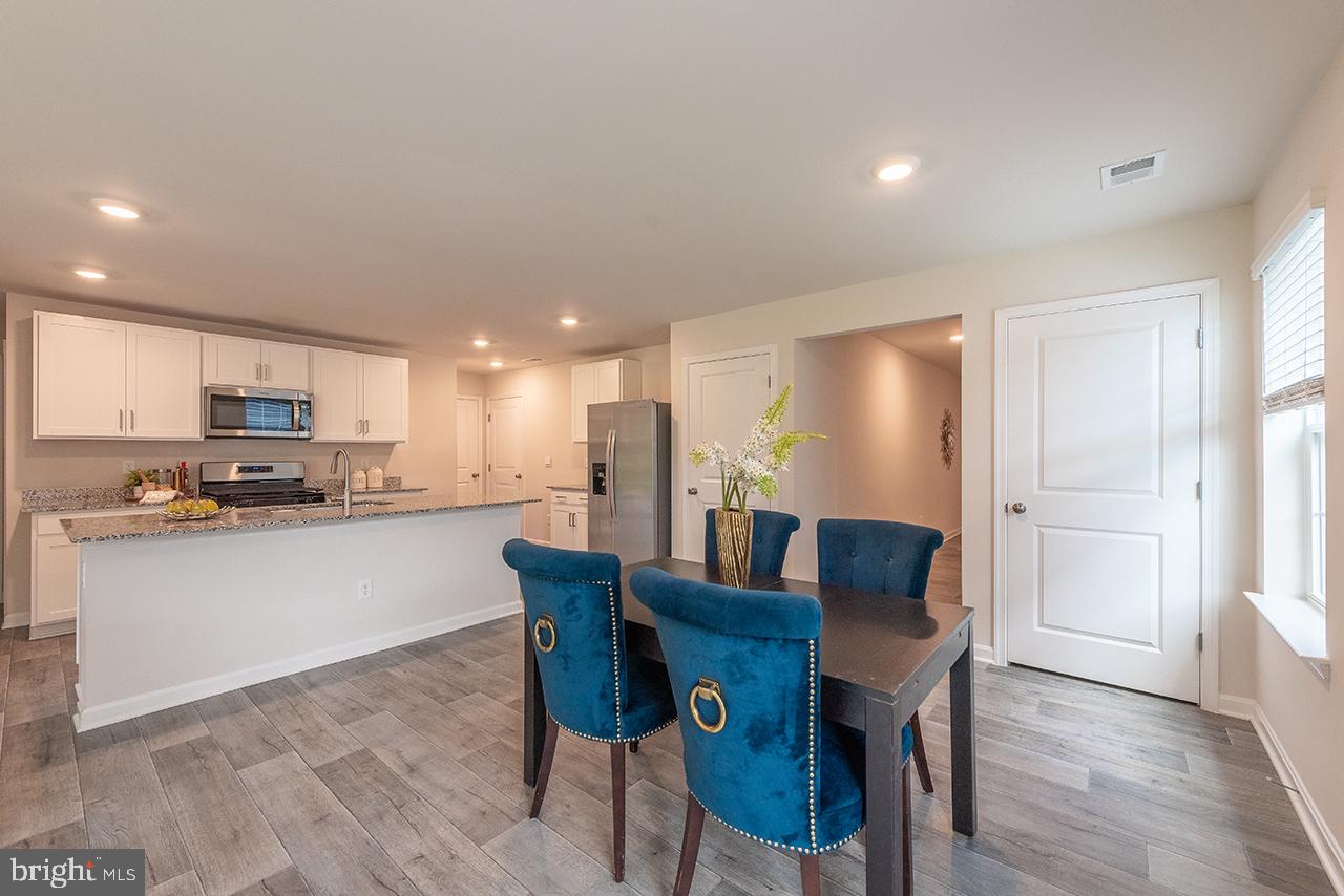 WEST WIND - Residential
