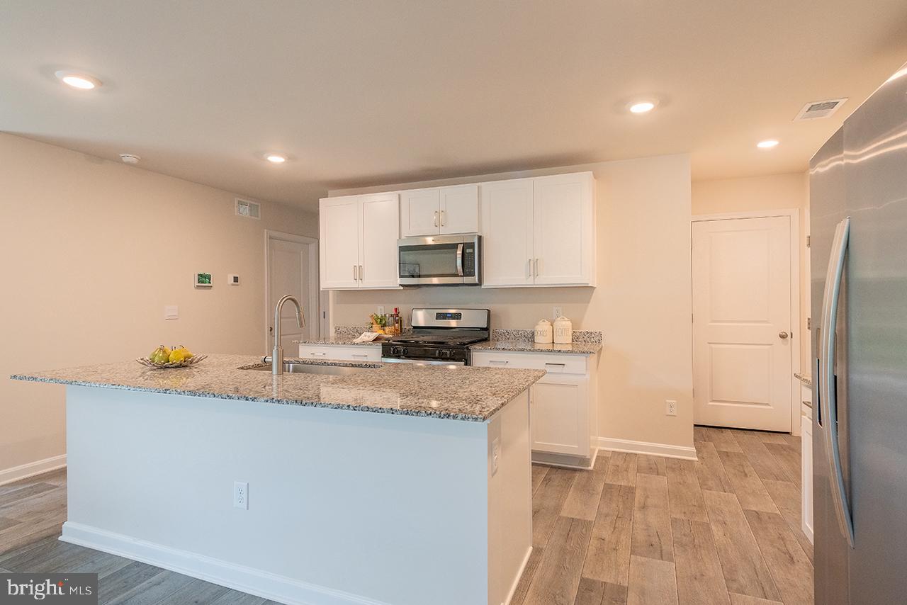 WEST WIND - Residential