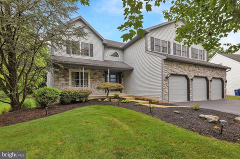 4189 HILL TERRACE DRIVE SINKING SPRING PA 19608