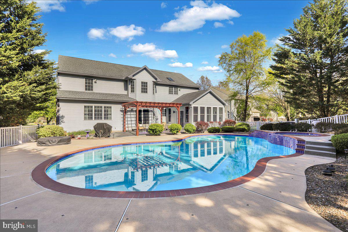 GREEN VALLEY ESTAT - Residential