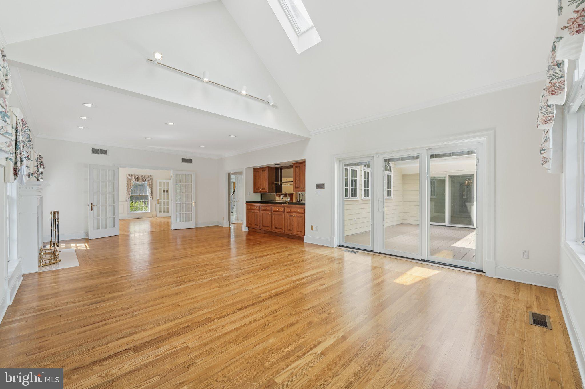 RED FOX FARMS - Residential