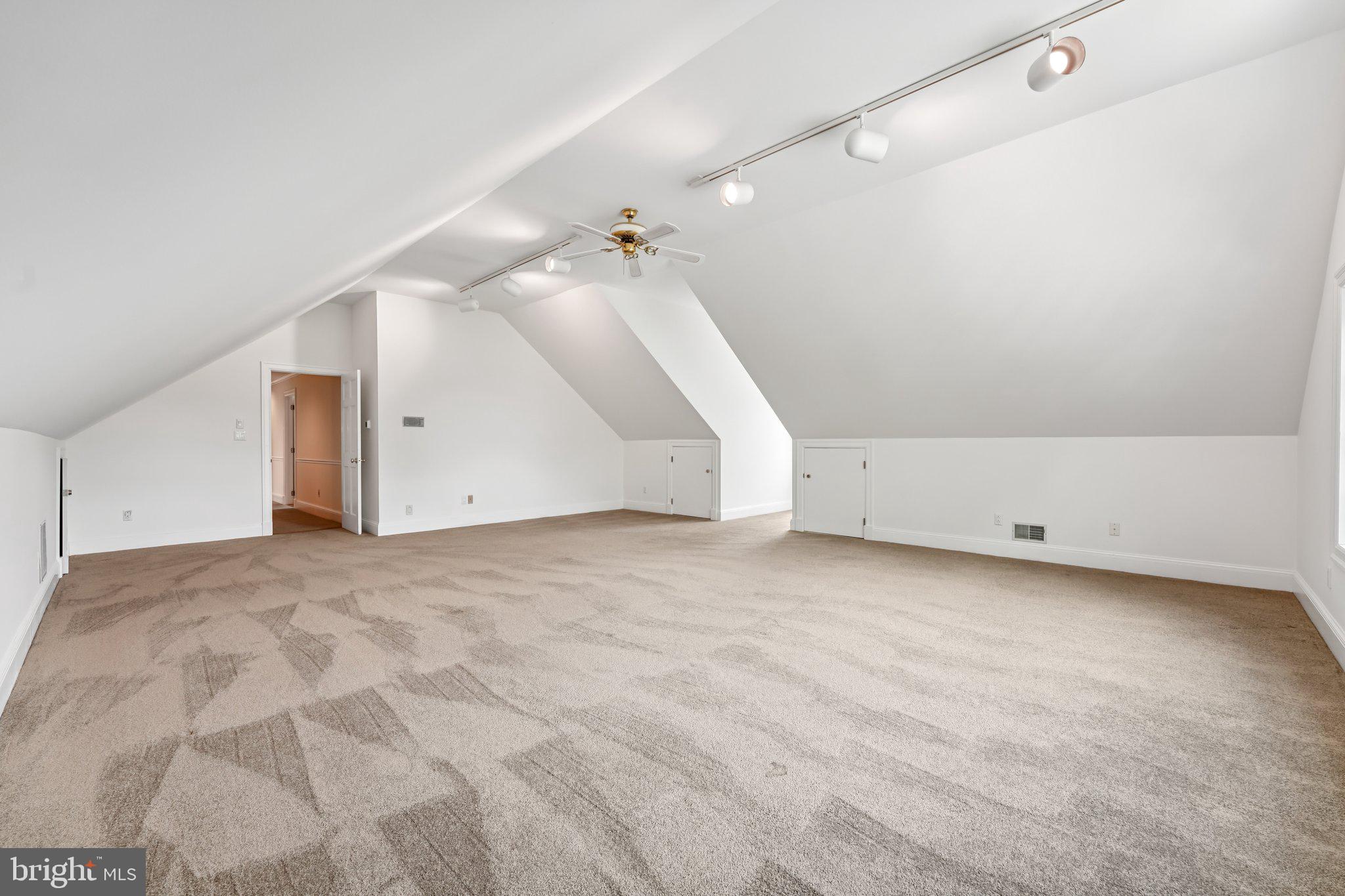 RED FOX FARMS - Residential