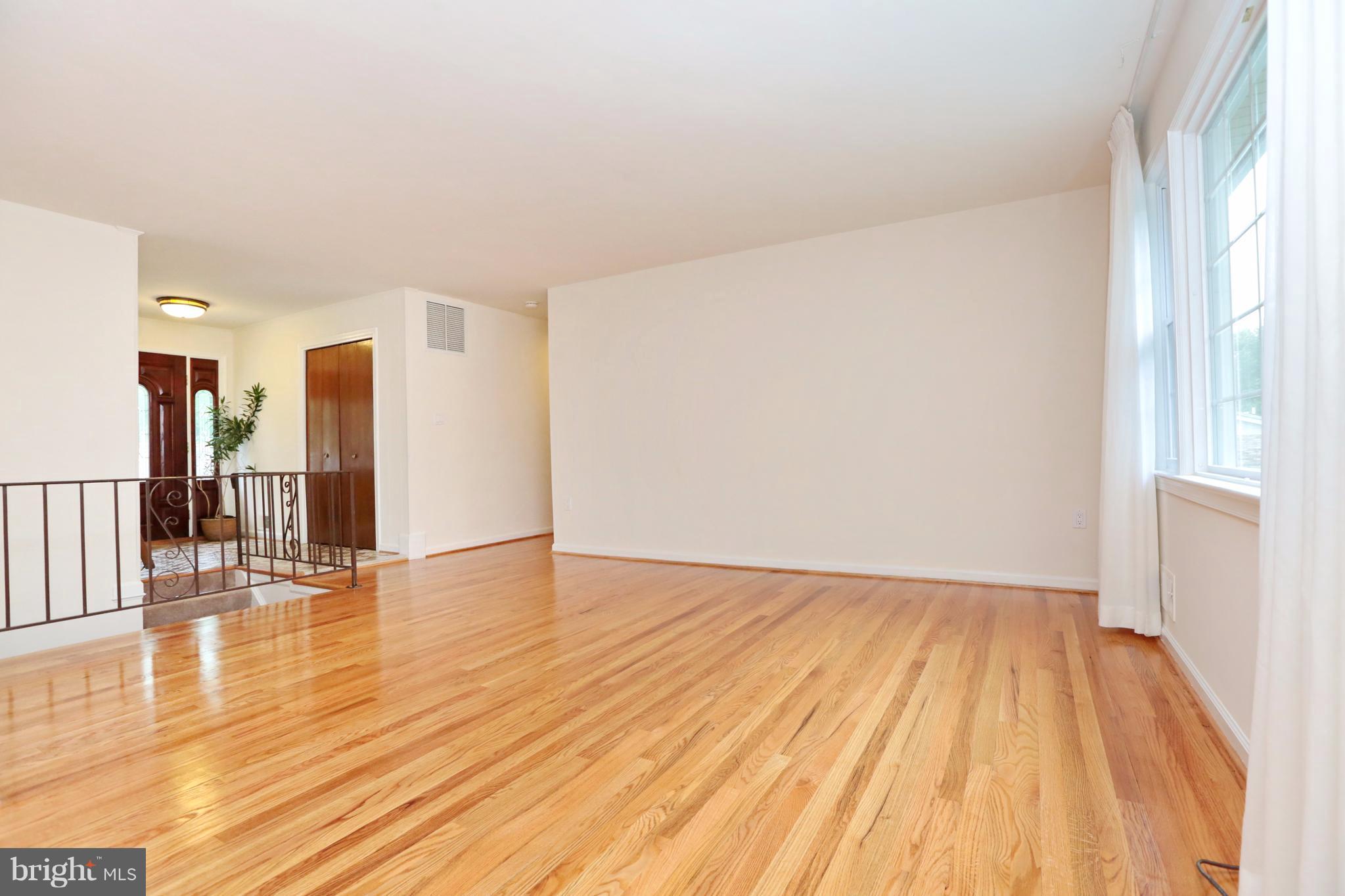 ESTONIAN ESTATES - Residential