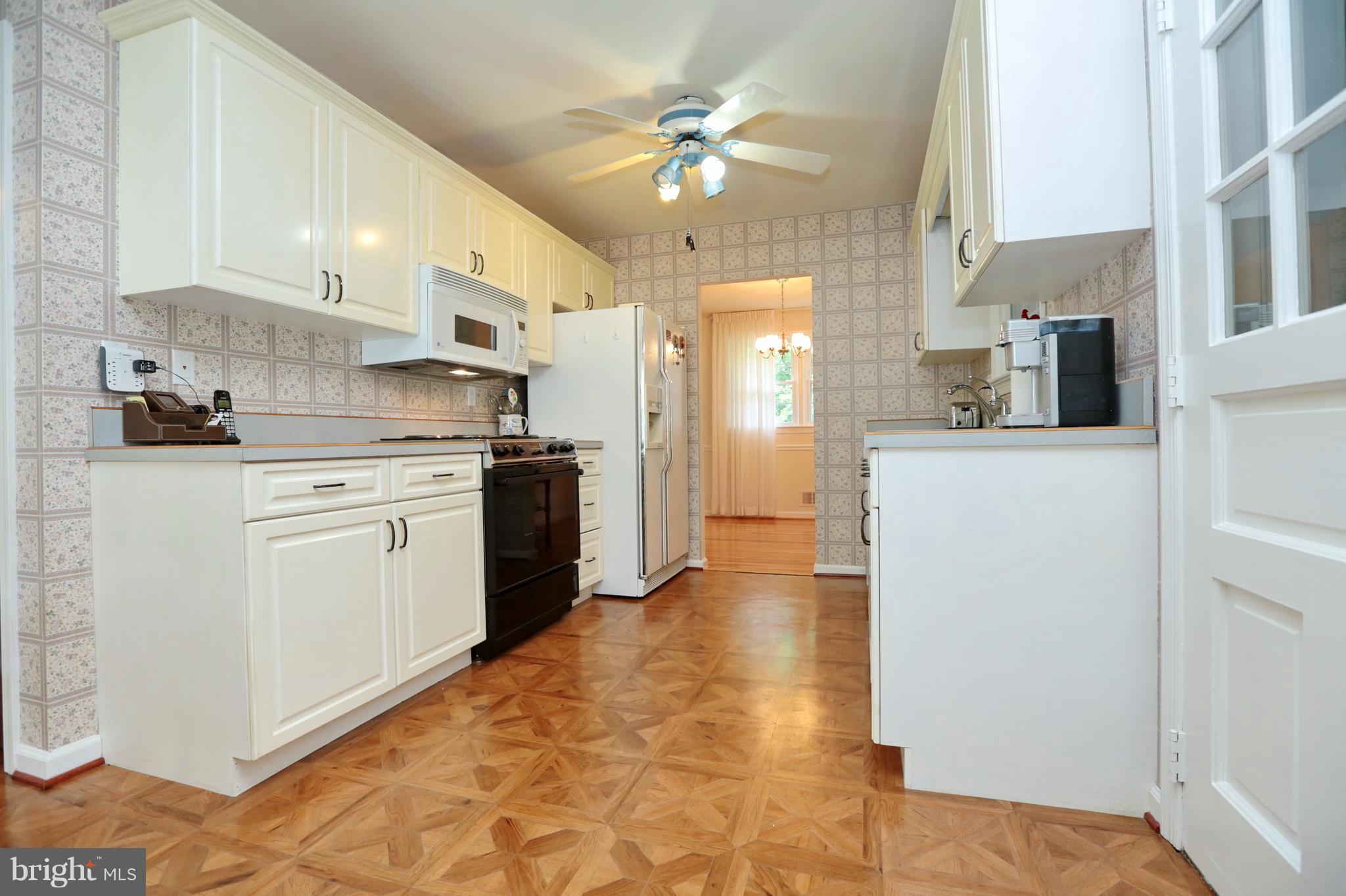 ESTONIAN ESTATES - Residential