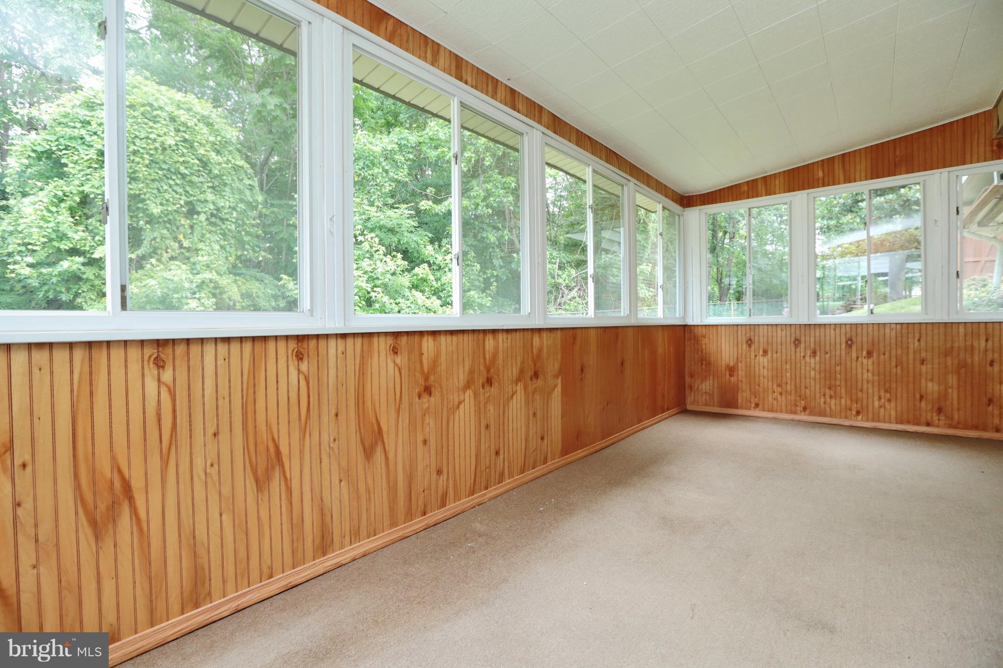 ESTONIAN ESTATES - Residential