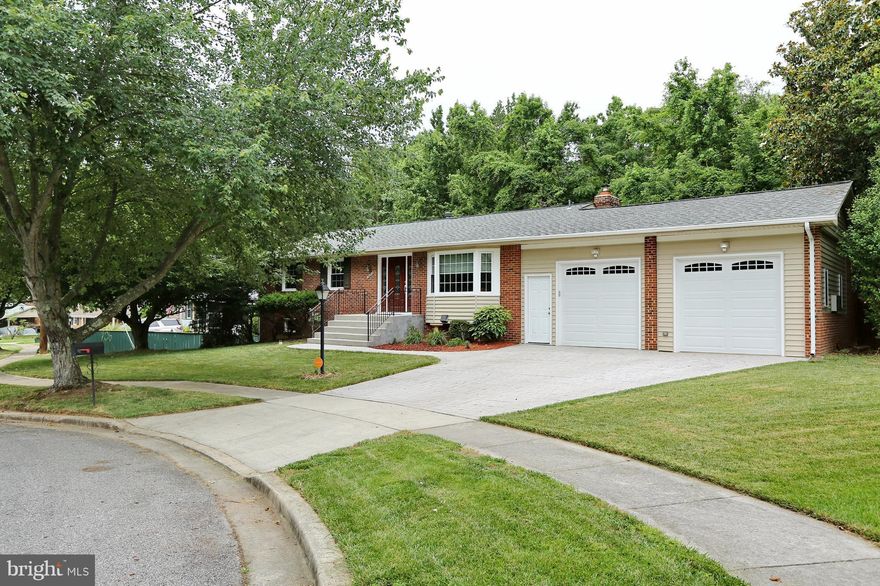 Great commuter location! Rambler w/finished basement and oversized 2 car garage. 3 bedrooms(possible 4th in basement), 2.5 baths, freshly painted, new carpet, hardwoods just refinished, fenced backyard, enclosed back porch, storage shed and so much more! Baths have been remodeled. Call to schedule your private showing today!