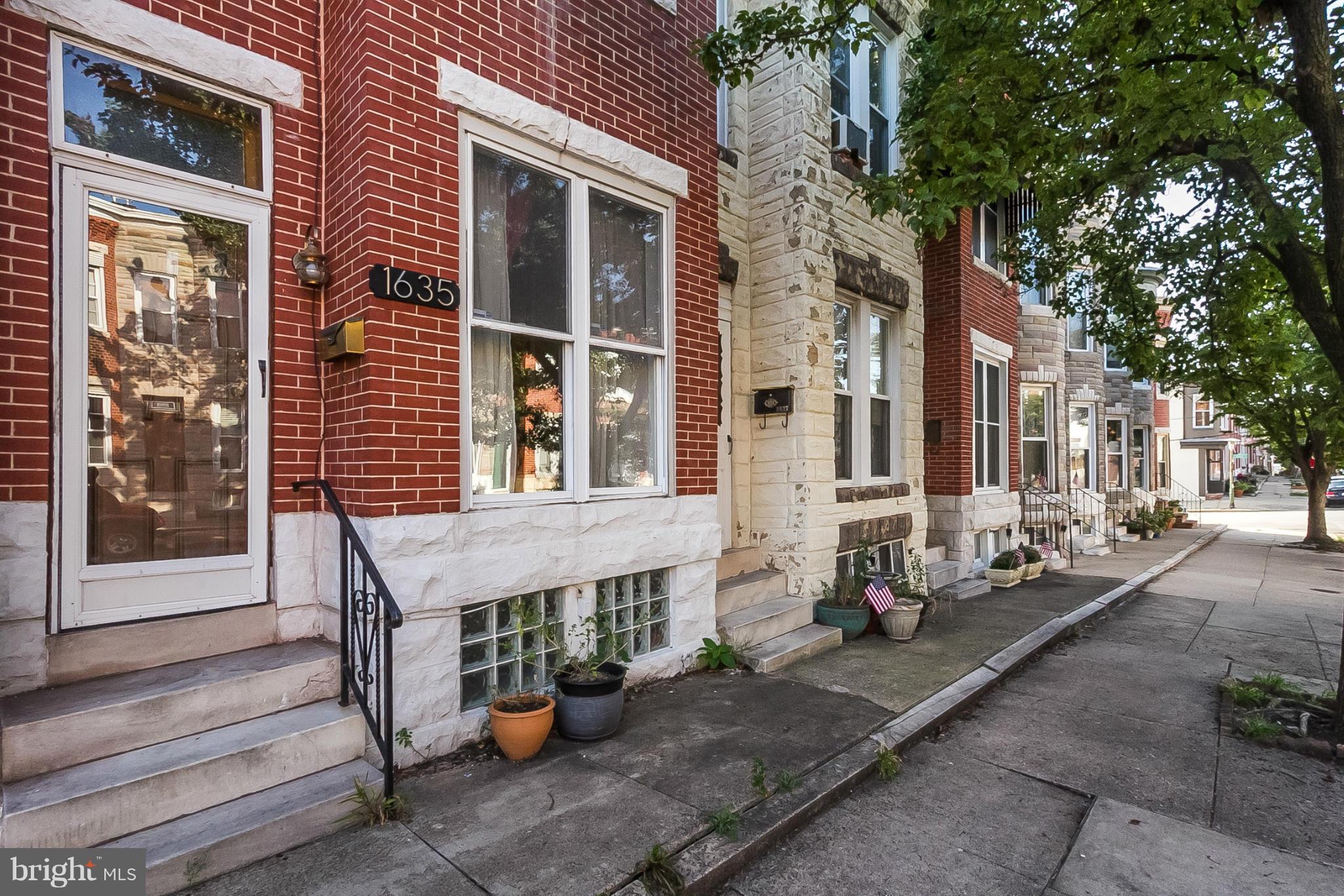 Wonderful home on a great block in Federal Hill. Two bdrs., 1 bth and a versatile bonus room all on 2nd level. First level boasts an open plan offering a large combination living/dining area which opens to the kitchen. Immediately off the kitchen, you'll find a large deck and fenced in yard great for entertaining. Fabulous lower lvl. storage area & best of all potential for a parking pad!!!