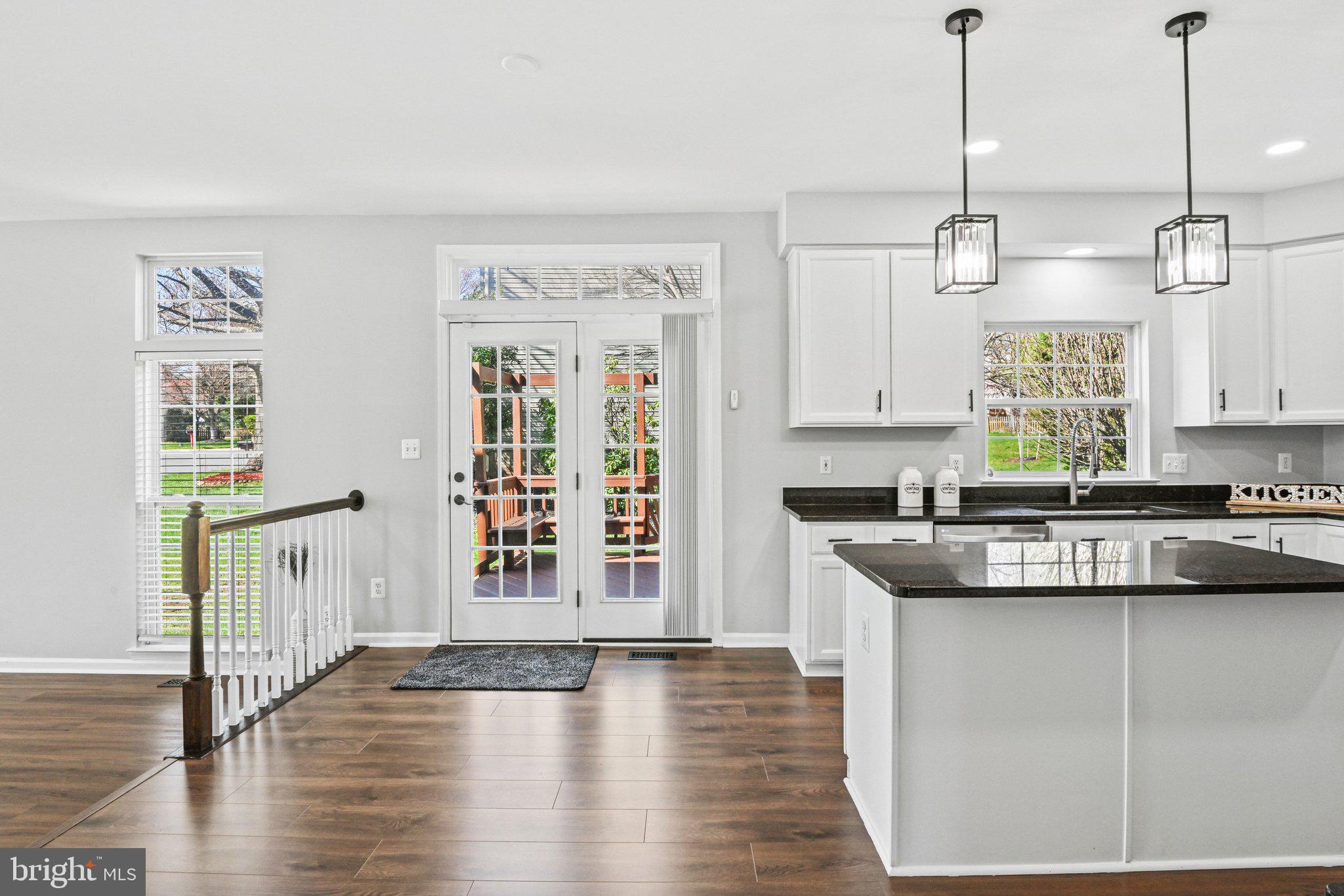 ASHBURN VILLAGE - Residential