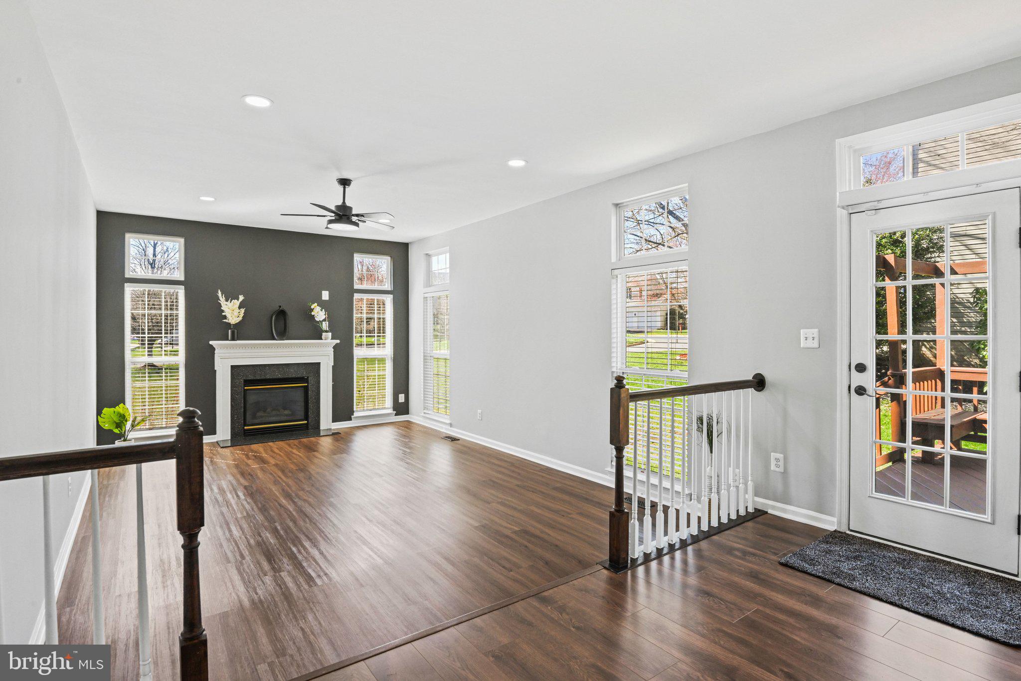 ASHBURN VILLAGE - Residential