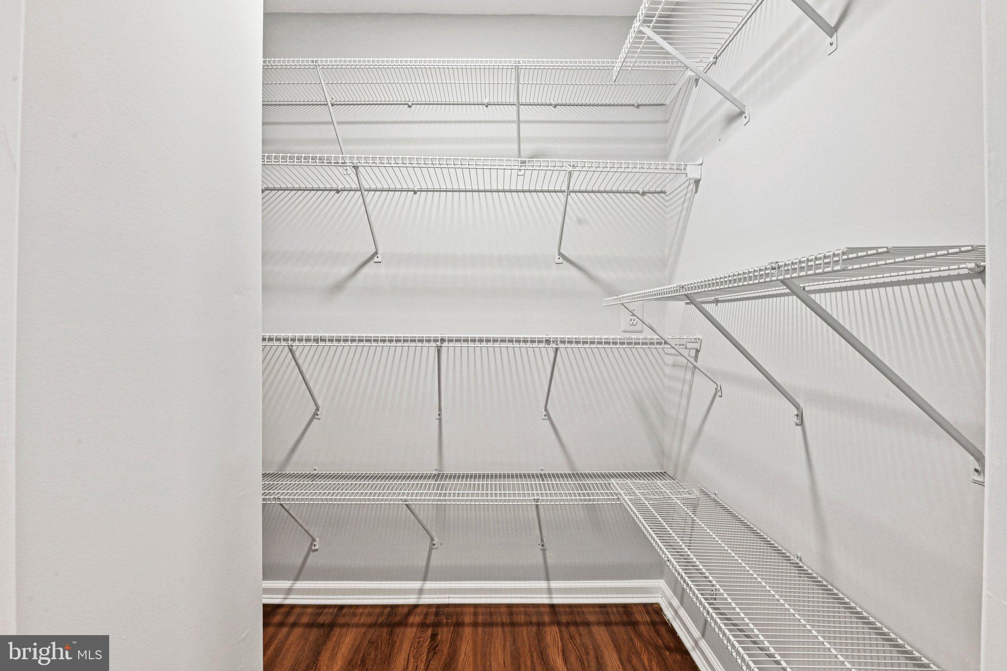 ASHBURN VILLAGE - Residential