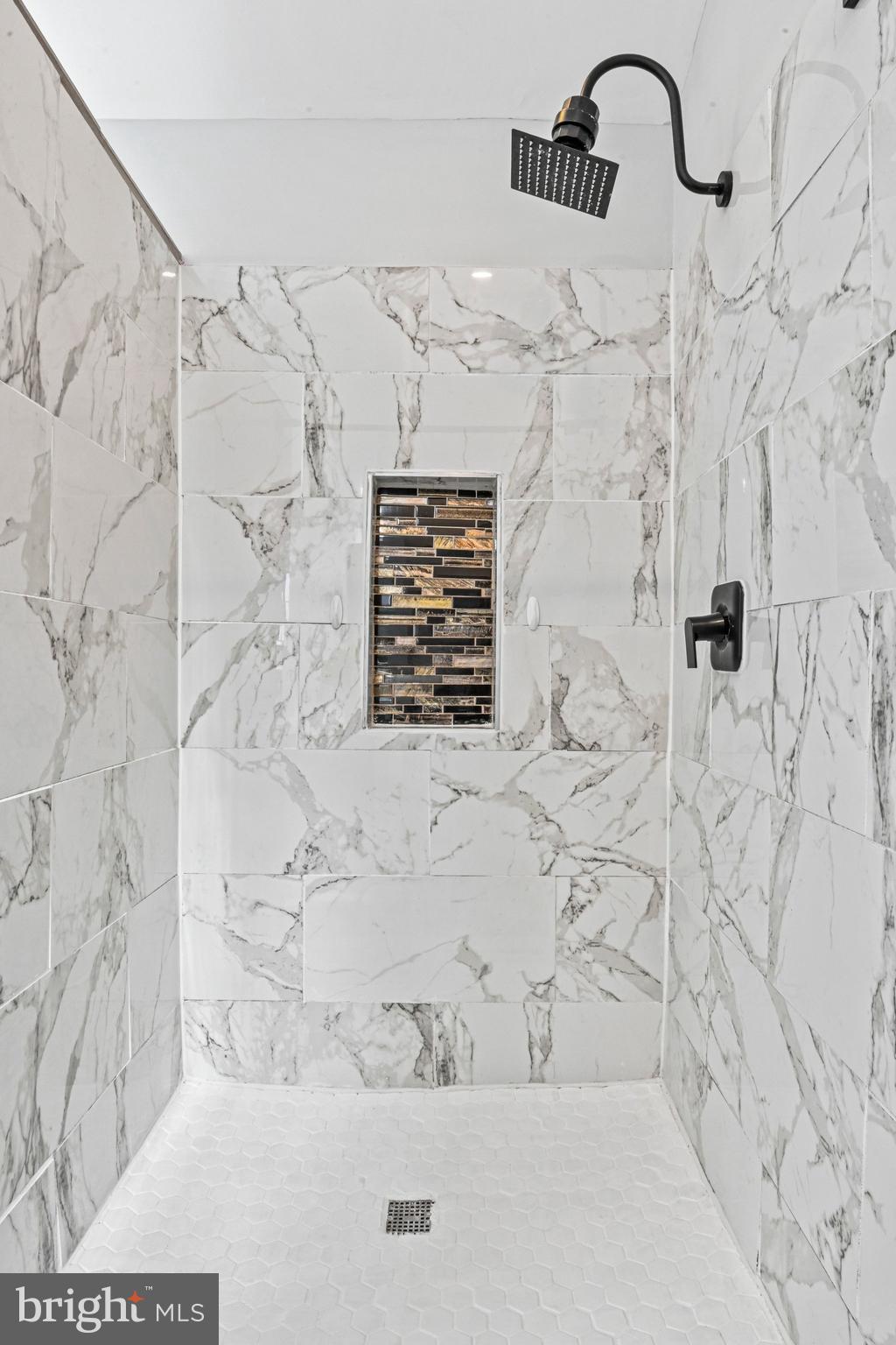 ASHBURN VILLAGE - Residential