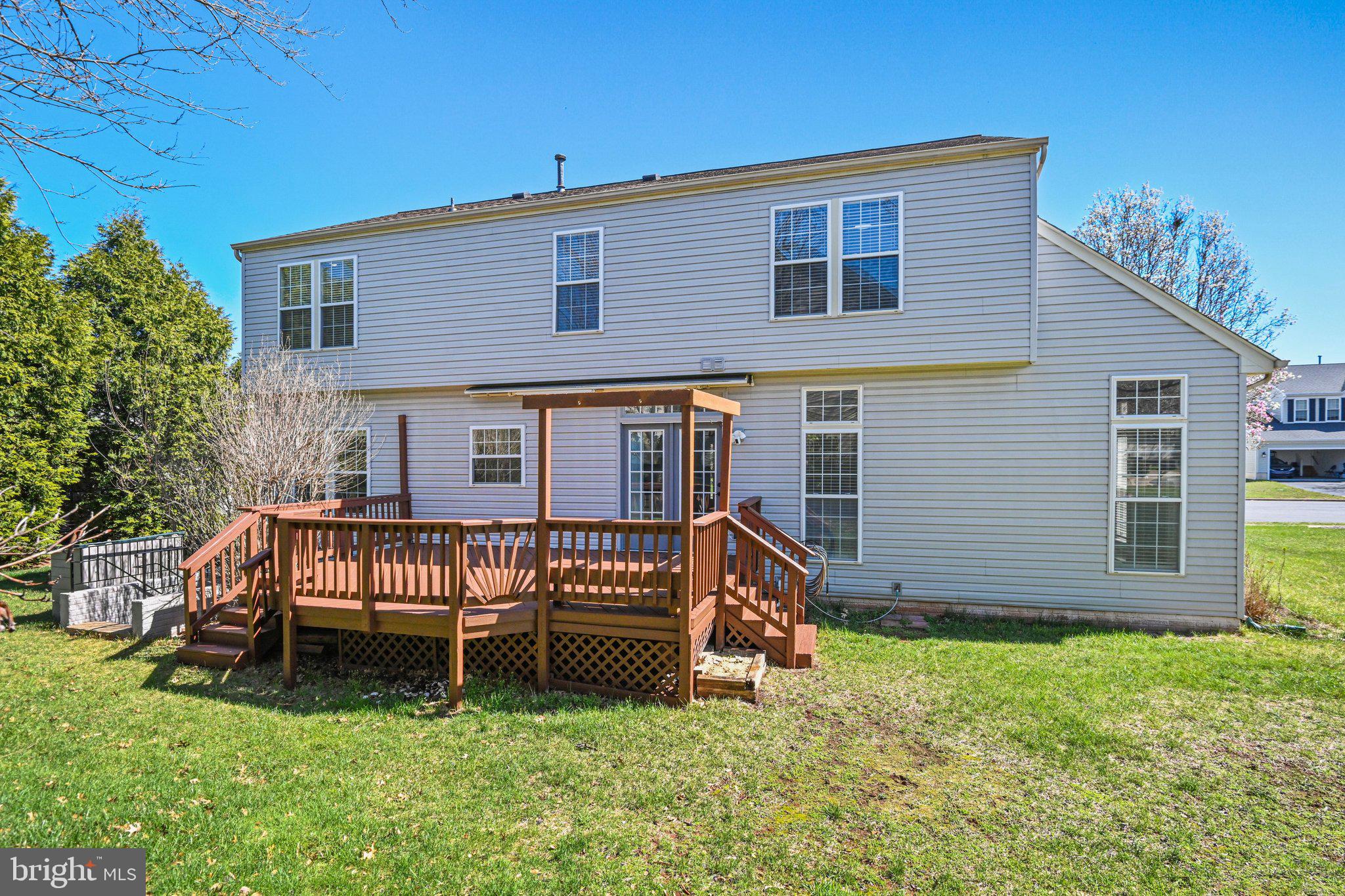 ASHBURN VILLAGE - Residential