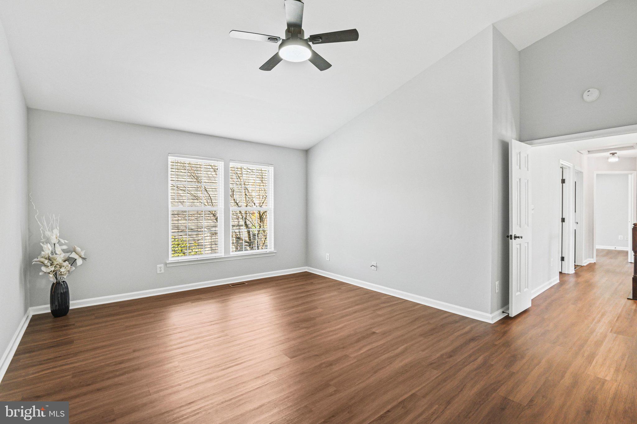 ASHBURN VILLAGE - Residential