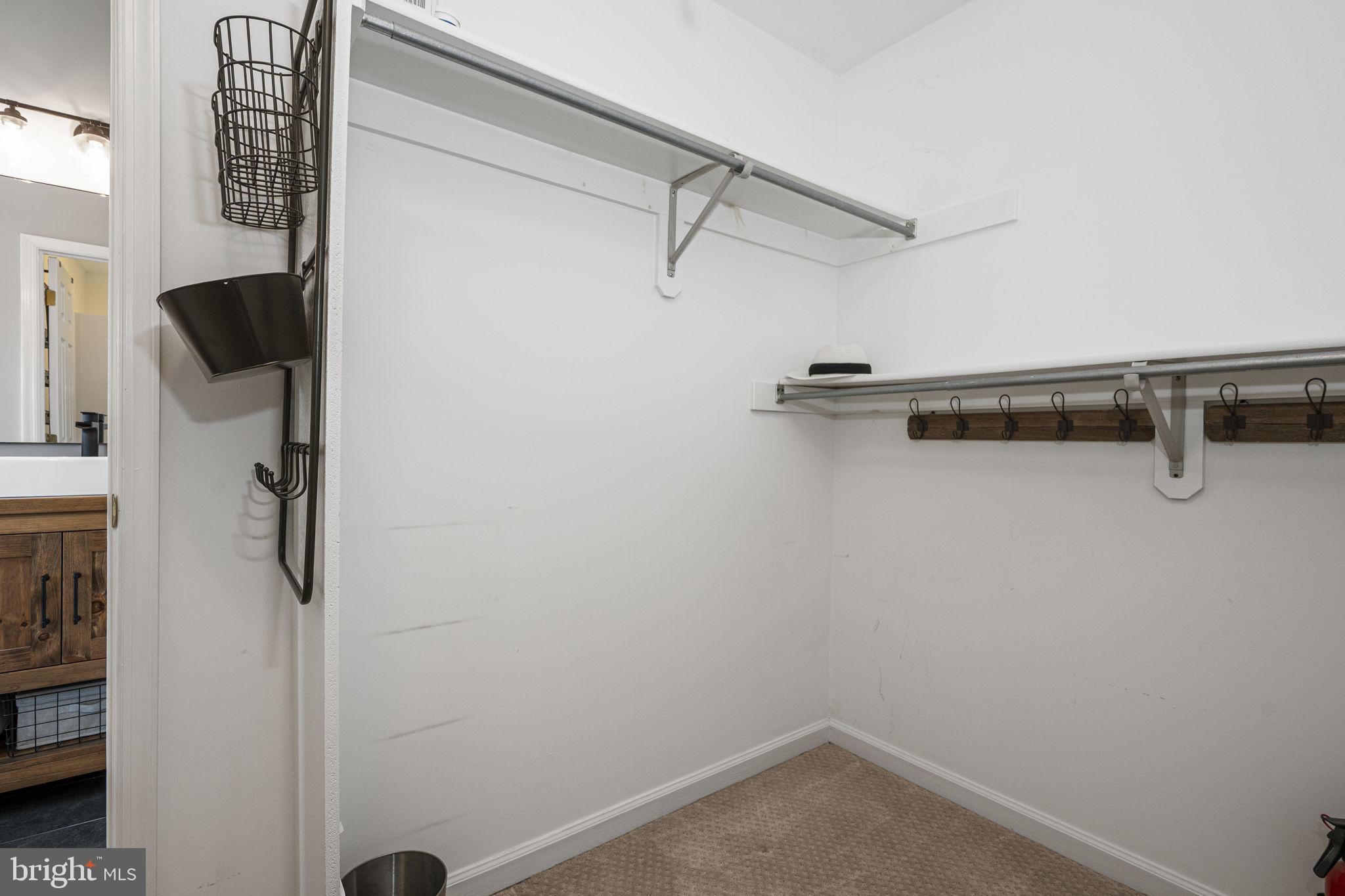 LAKEVIEW - Residential