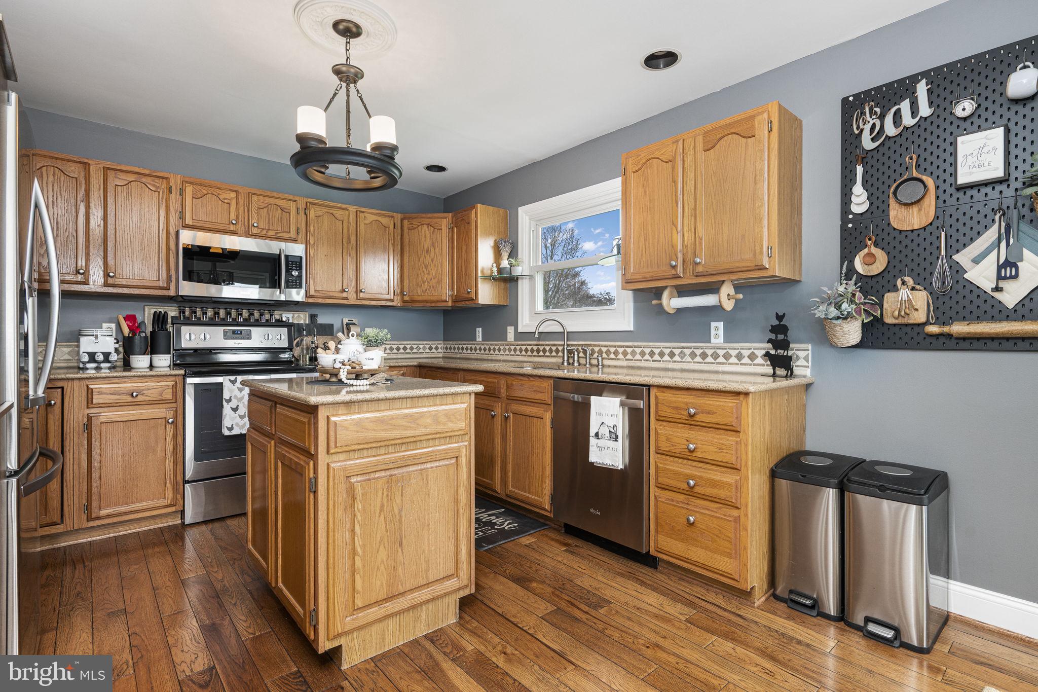 LAKEVIEW - Residential