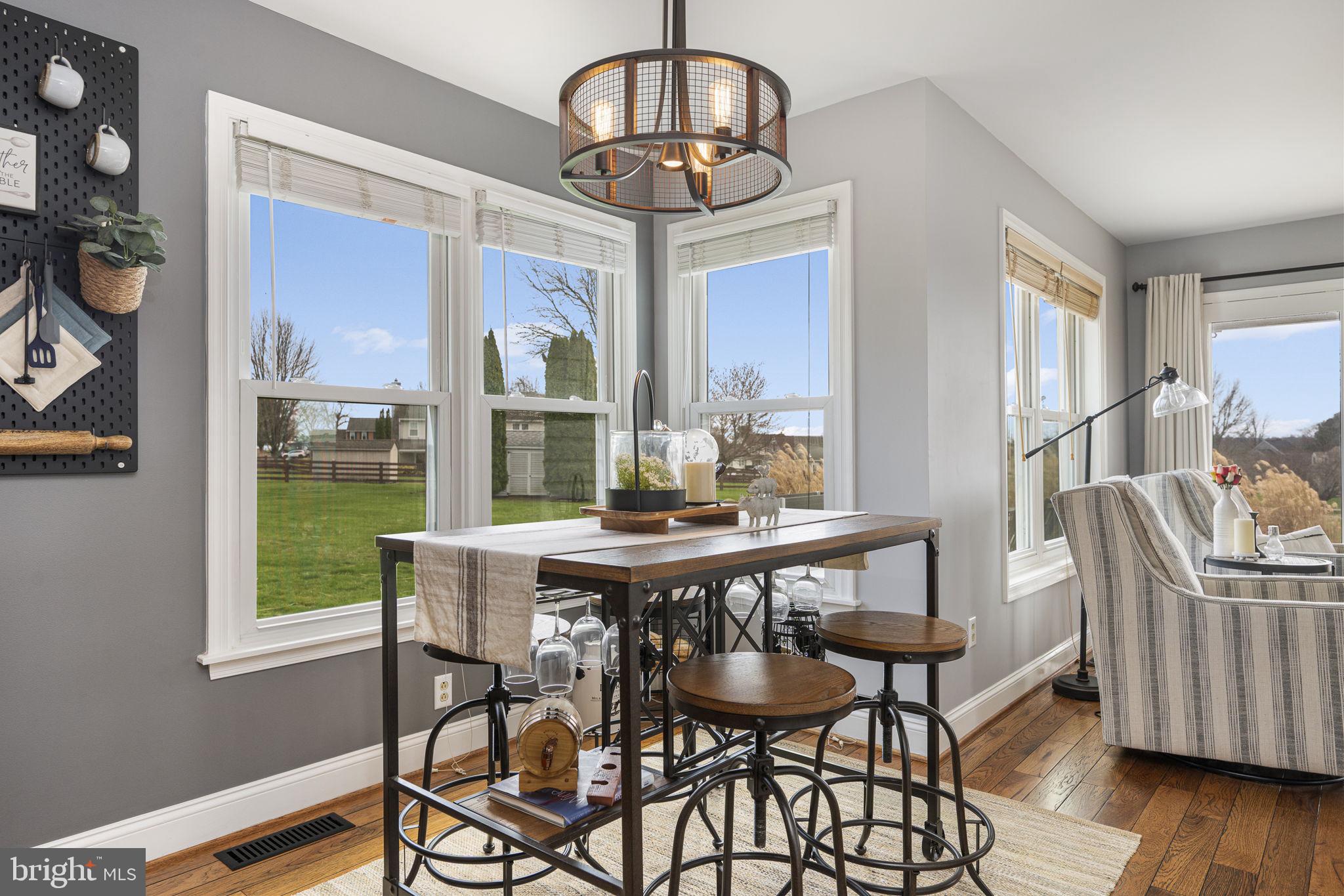 LAKEVIEW - Residential