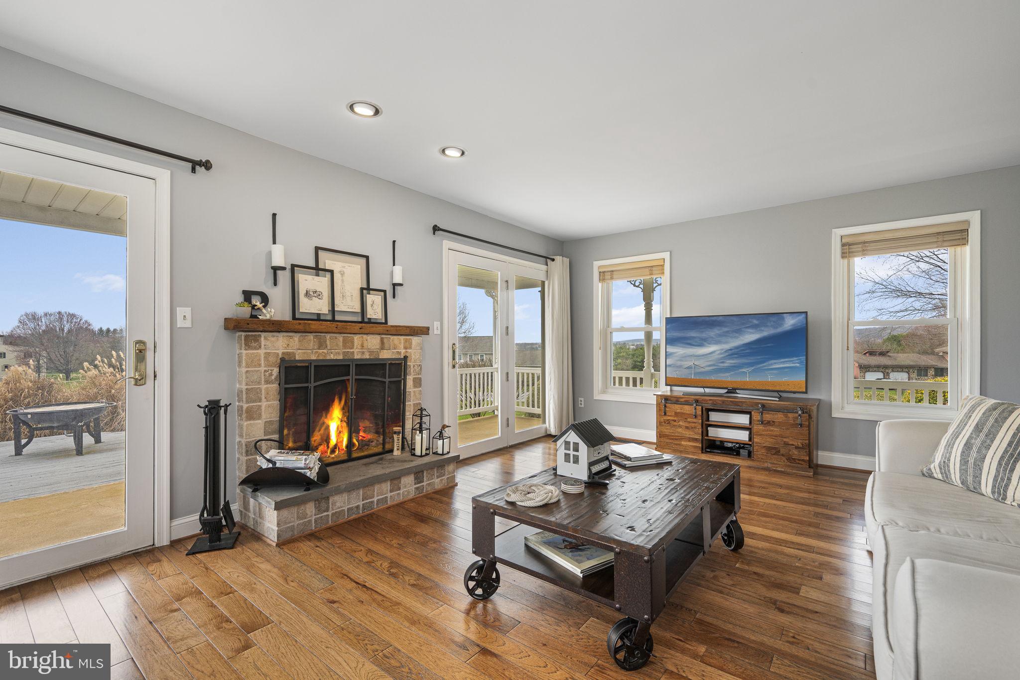 LAKEVIEW - Residential