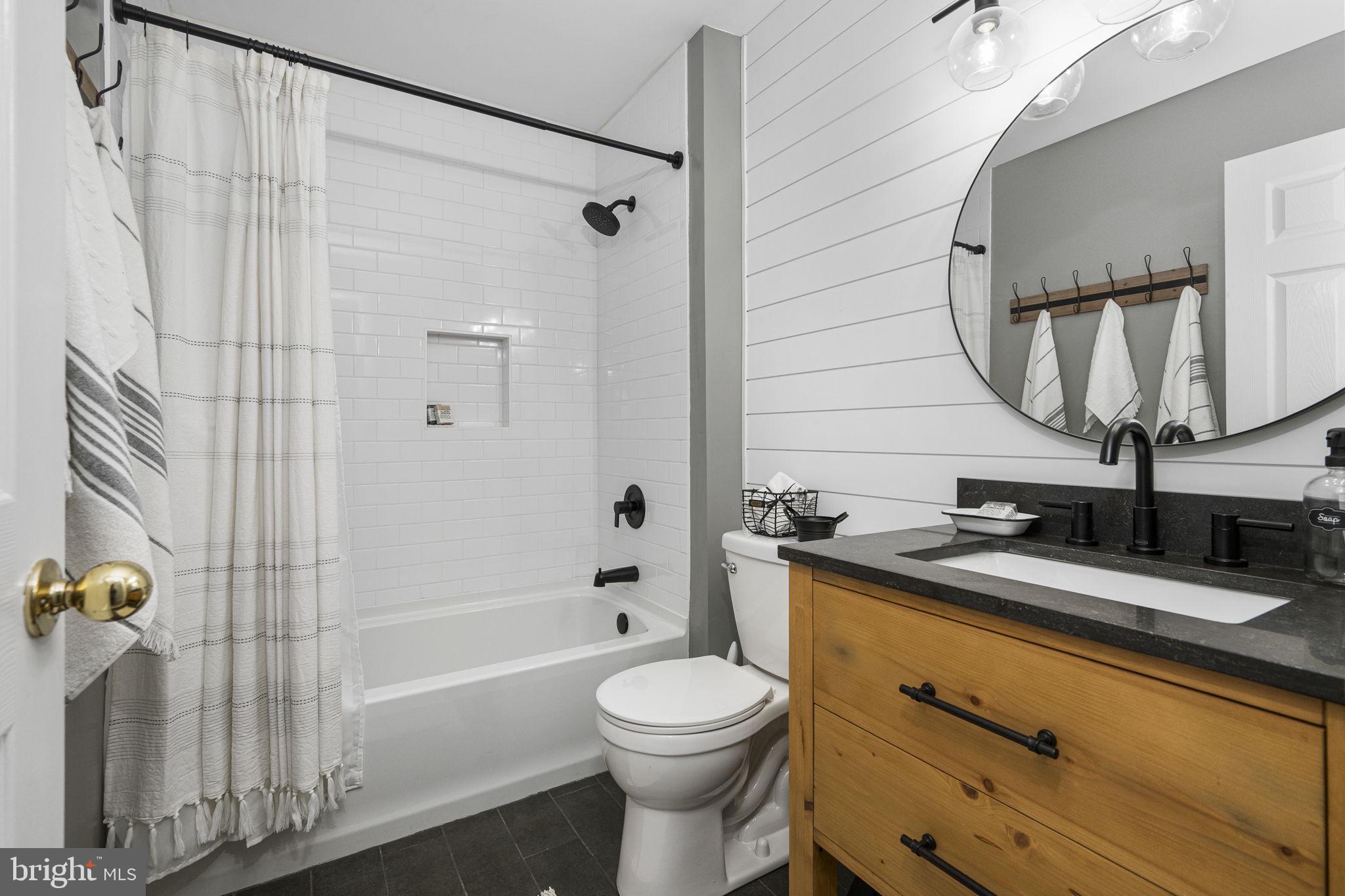 LAKEVIEW - Residential