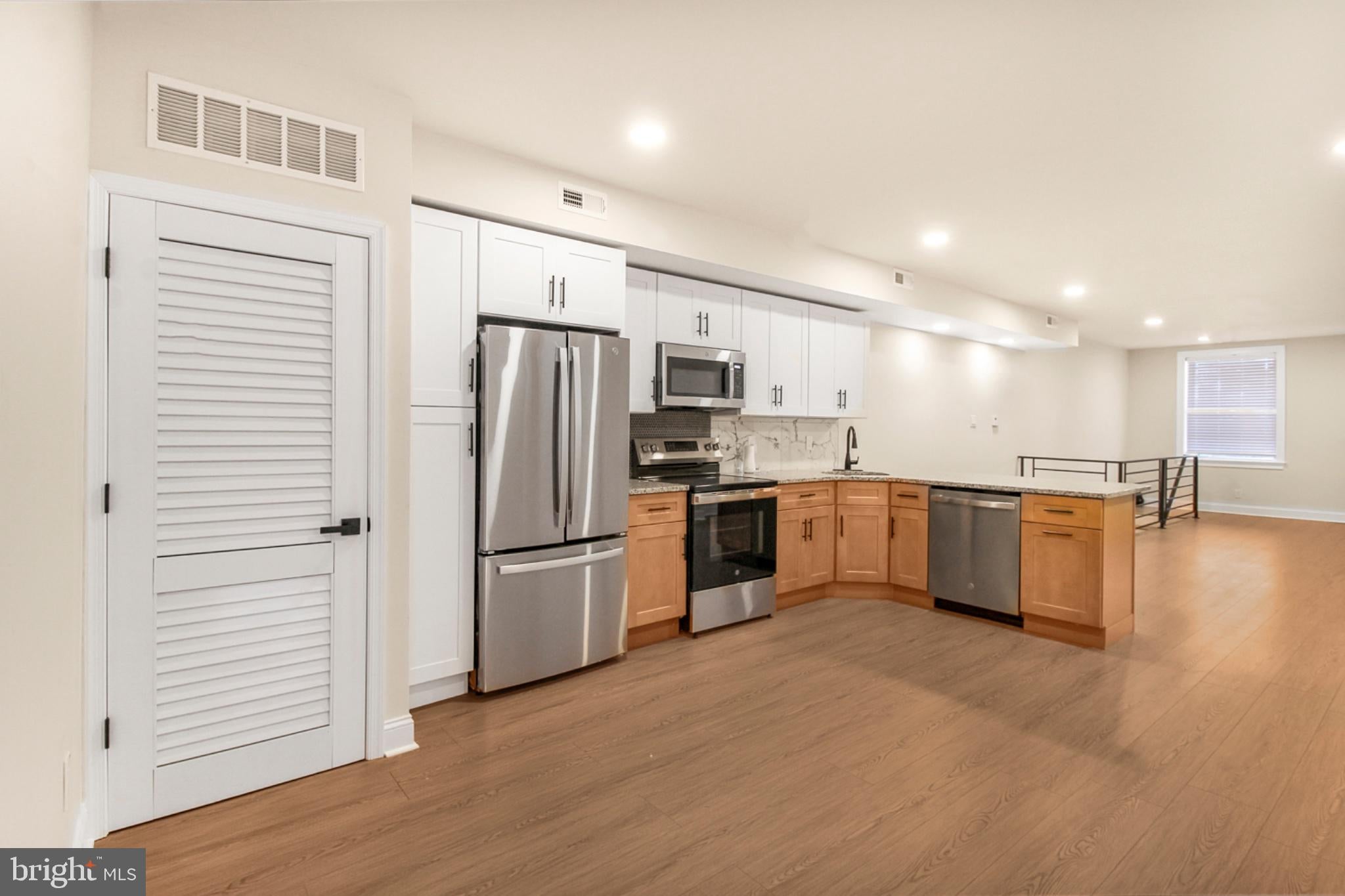 1402 S 54TH STREET