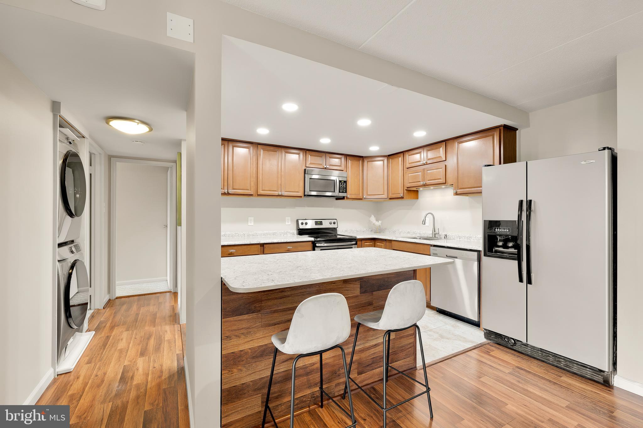 SENTINEL OF LANDMARK - Residential