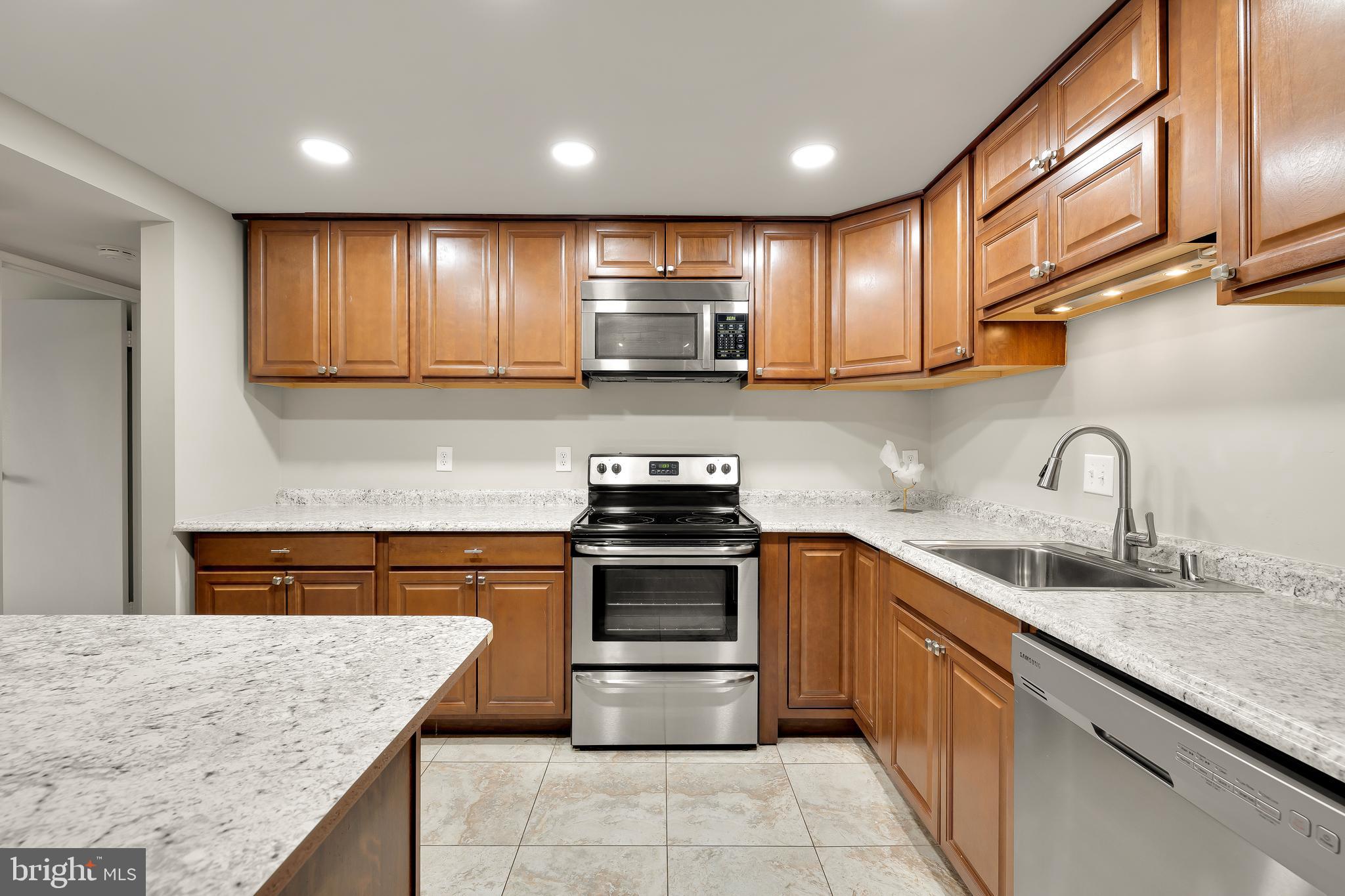 SENTINEL OF LANDMARK - Residential