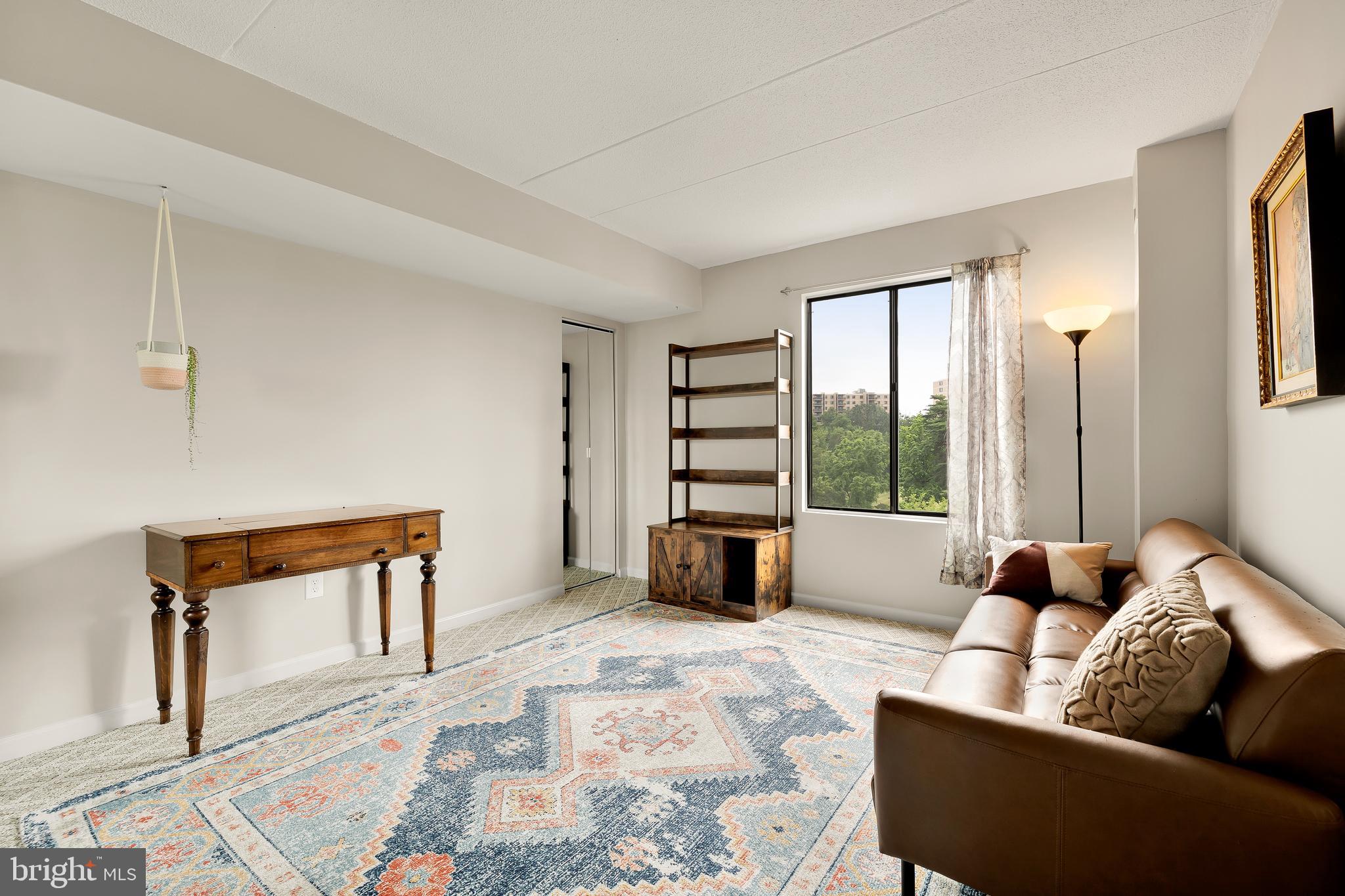 SENTINEL OF LANDMARK - Residential