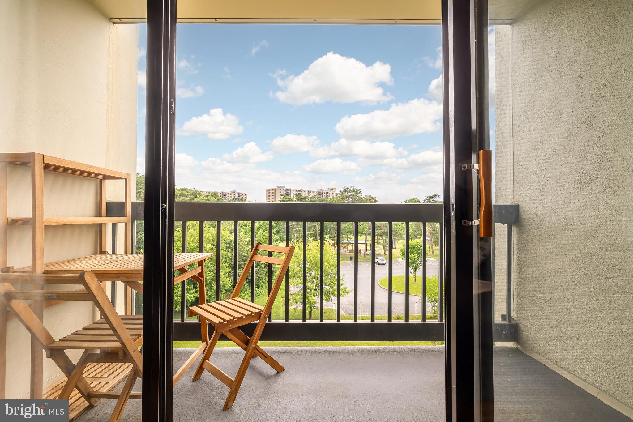 SENTINEL OF LANDMARK - Residential