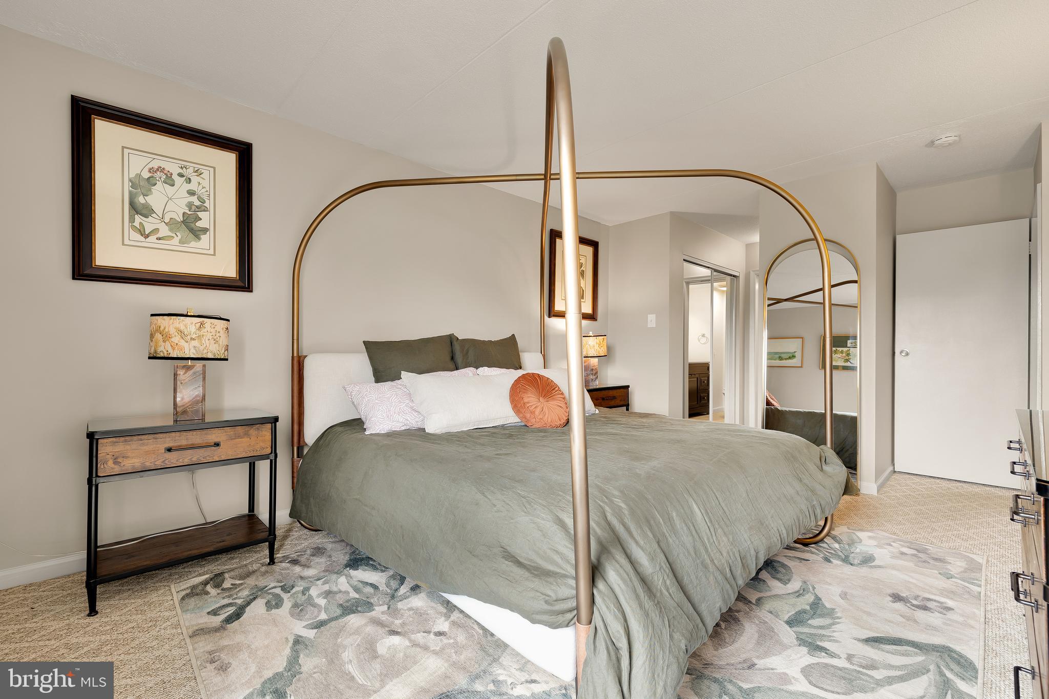 SENTINEL OF LANDMARK - Residential