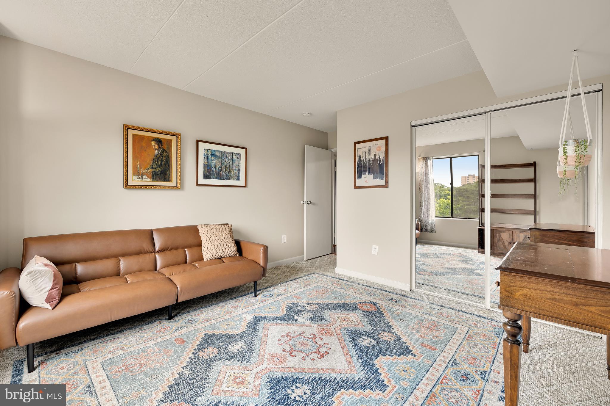 SENTINEL OF LANDMARK - Residential