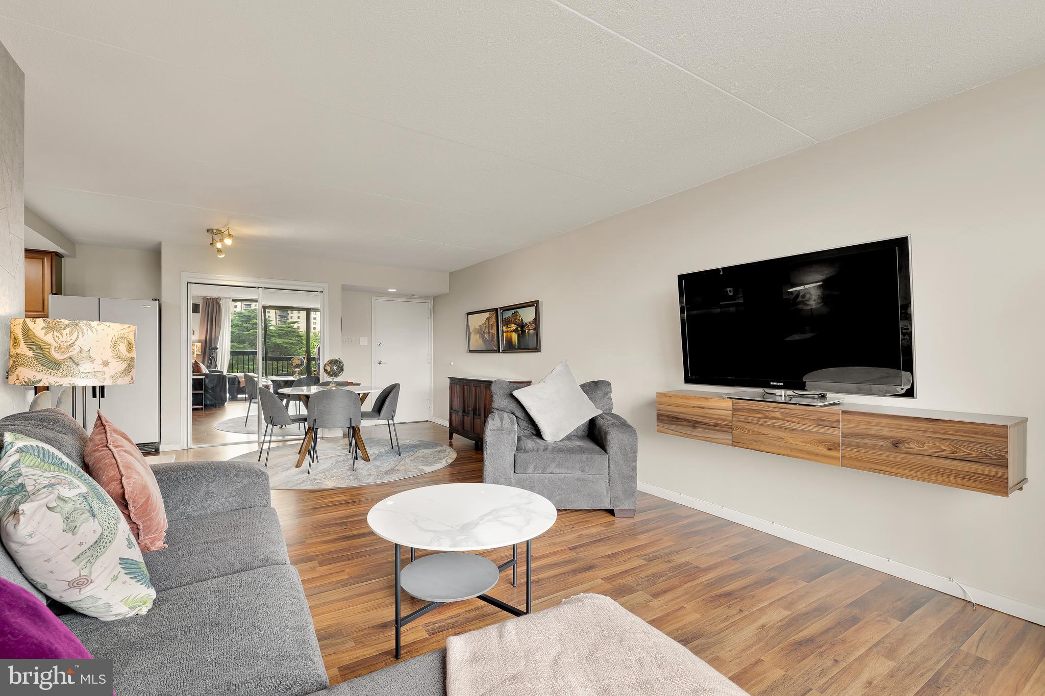 SENTINEL OF LANDMARK - Residential