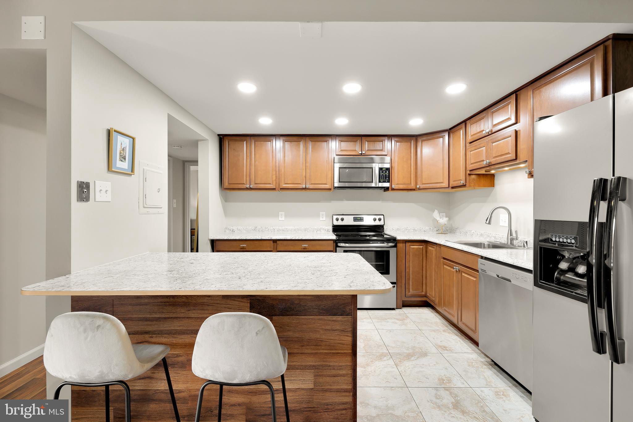 SENTINEL OF LANDMARK - Residential