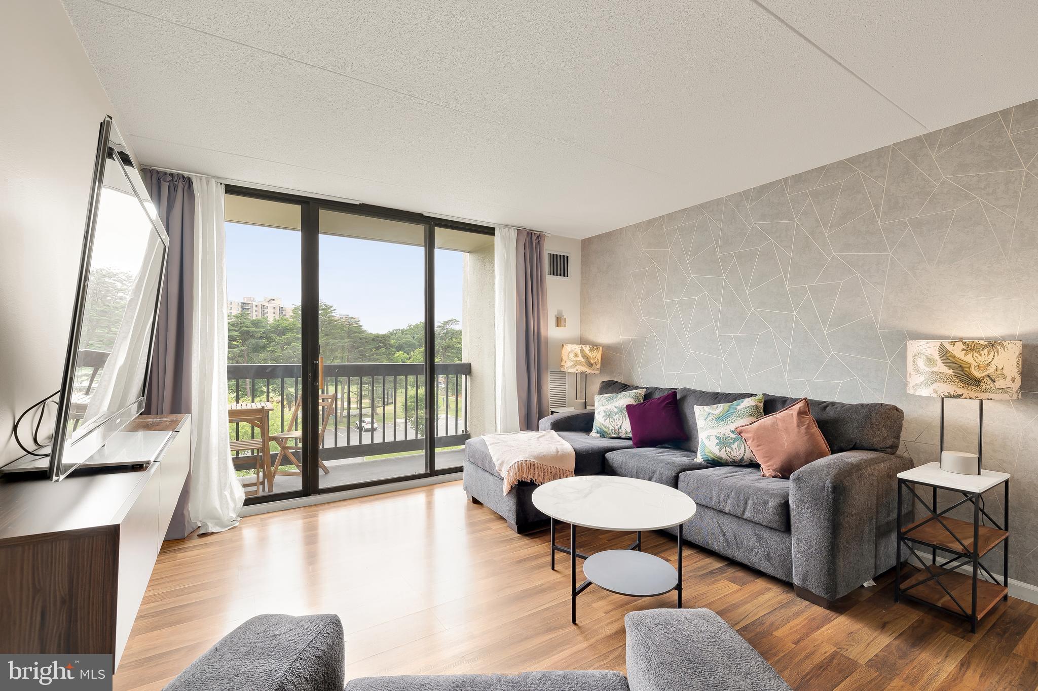 SENTINEL OF LANDMARK - Residential