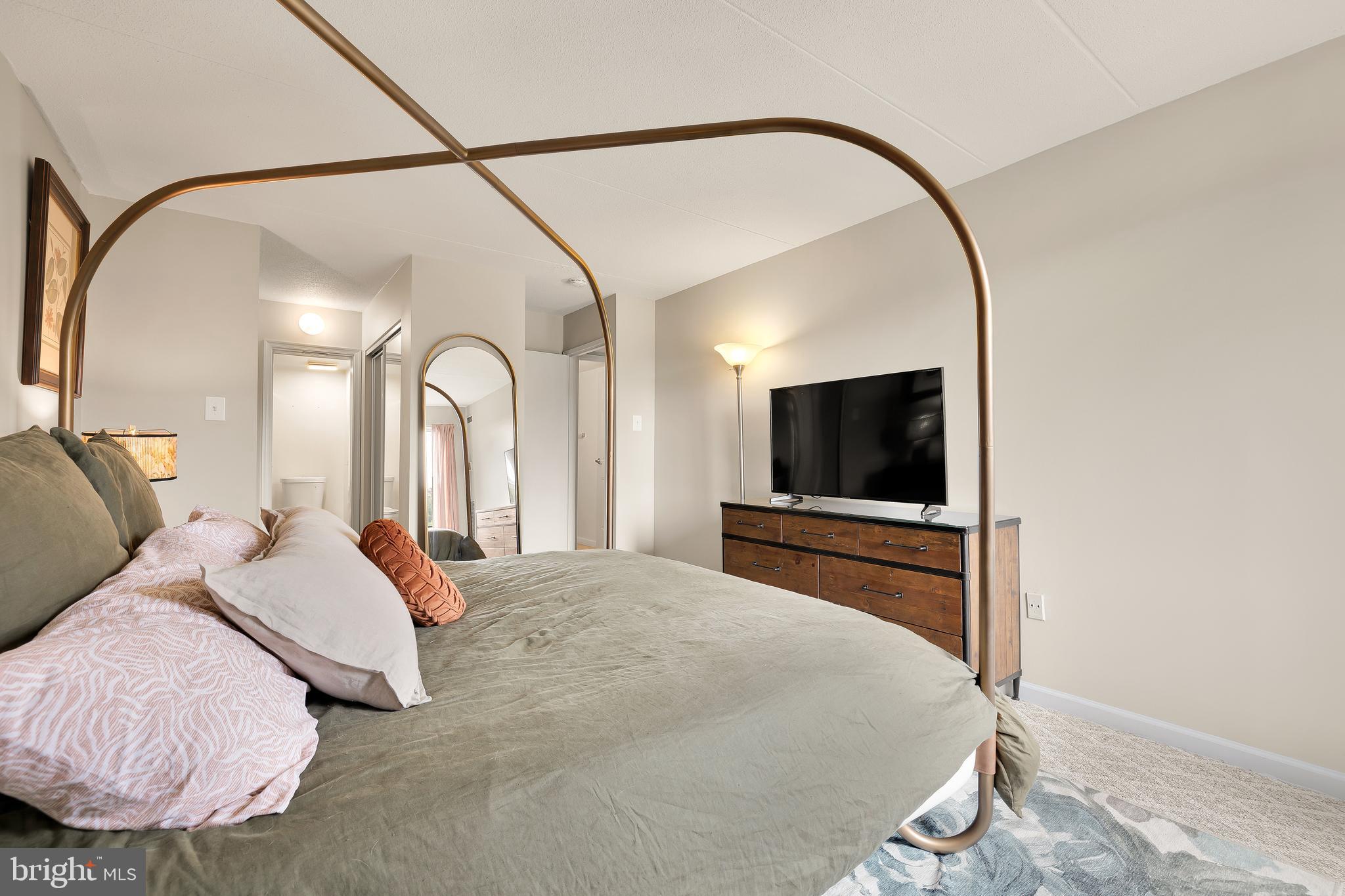 SENTINEL OF LANDMARK - Residential