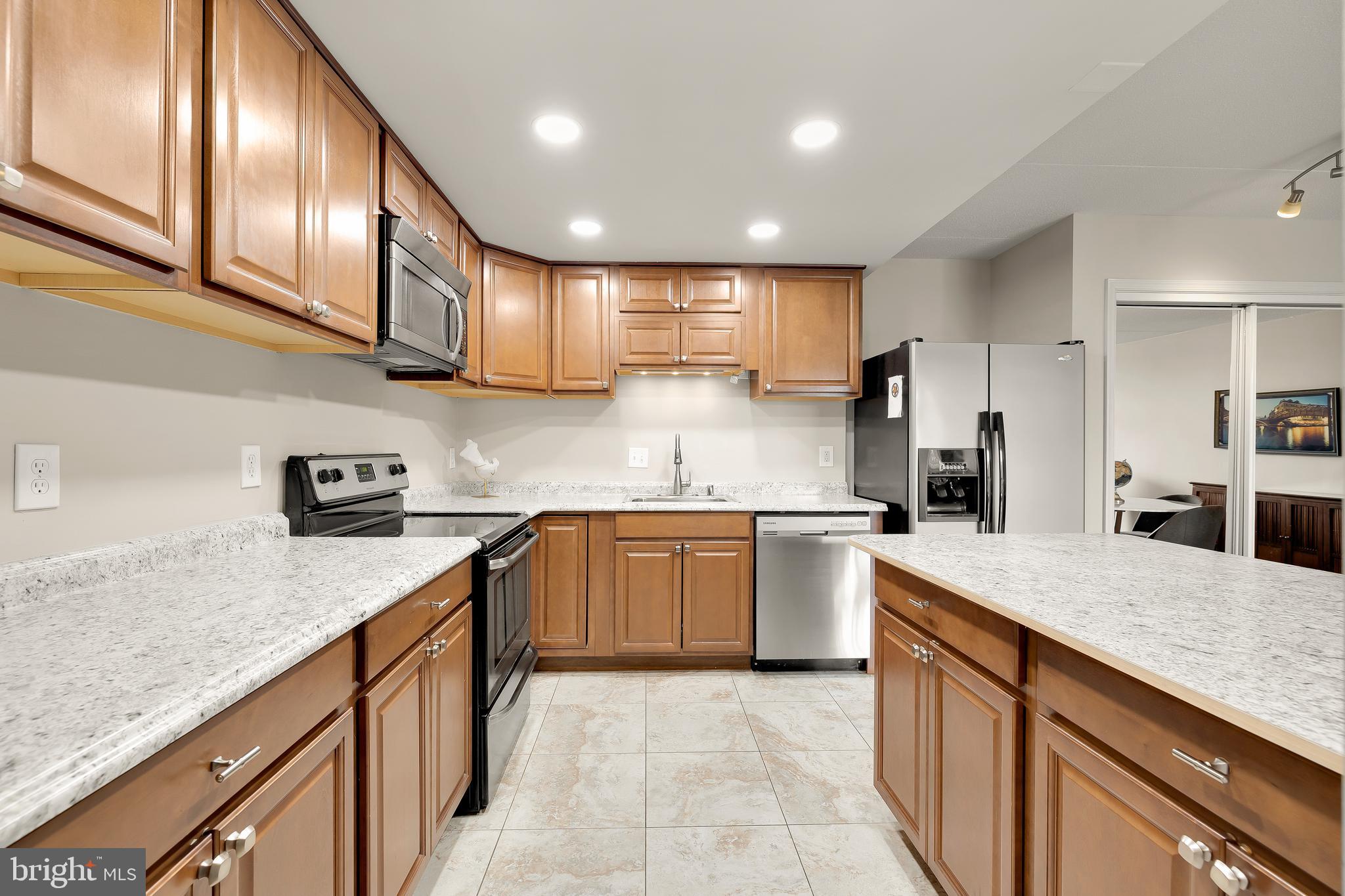 SENTINEL OF LANDMARK - Residential