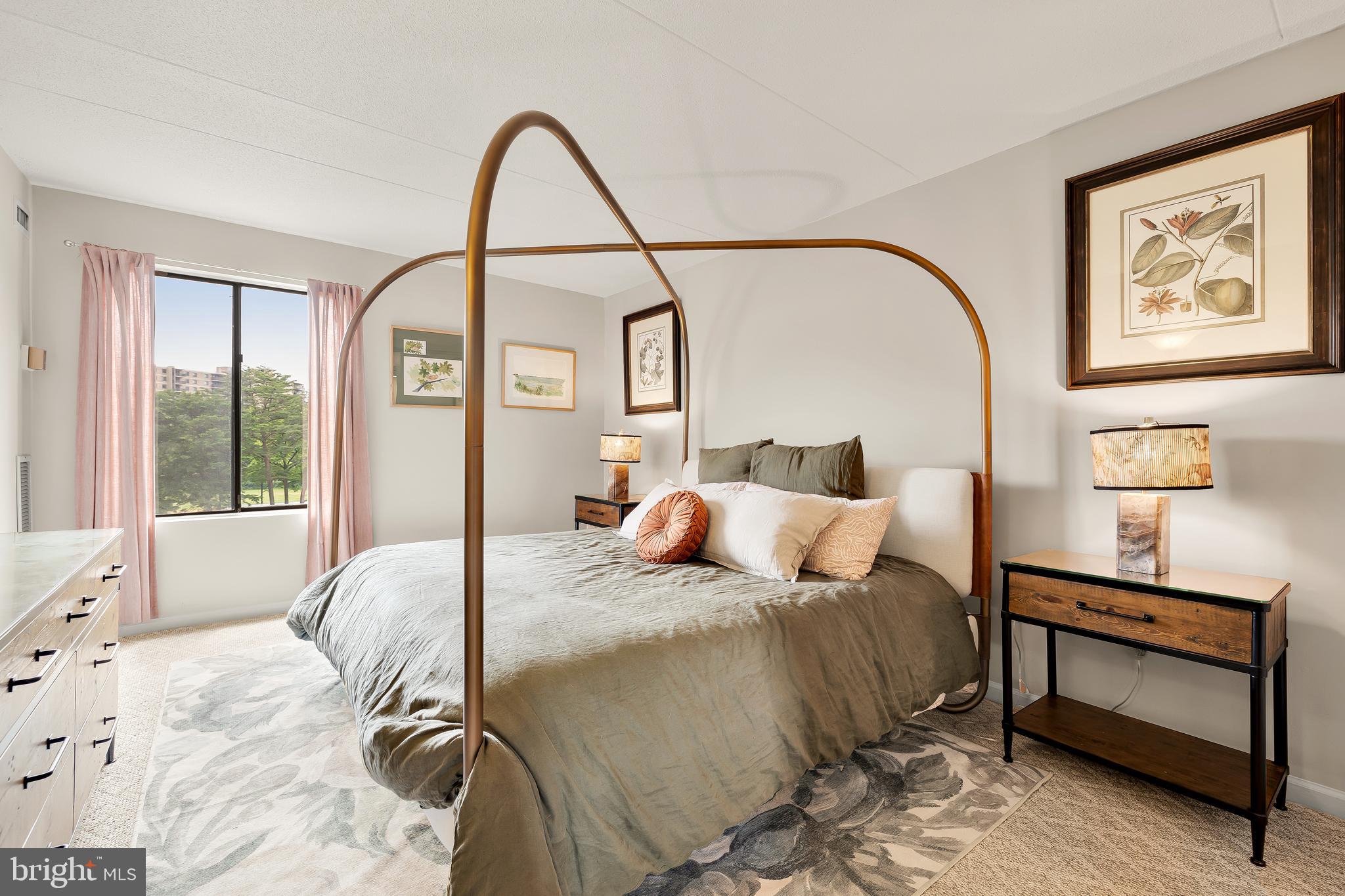 SENTINEL OF LANDMARK - Residential