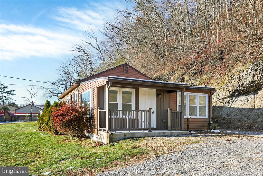 Photo of 1667 - 1679 Route 204, SELINSGROVE, PA 17870 (MLS # PASY2002566)