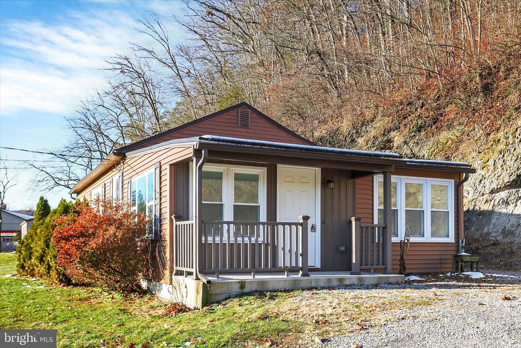 Photo of 1667 - 1679 Route 204, SELINSGROVE, PA 17870 (MLS # PASY2002566)