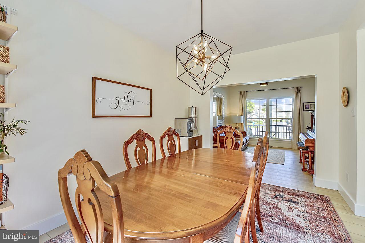 HARBOR POINTE - Residential