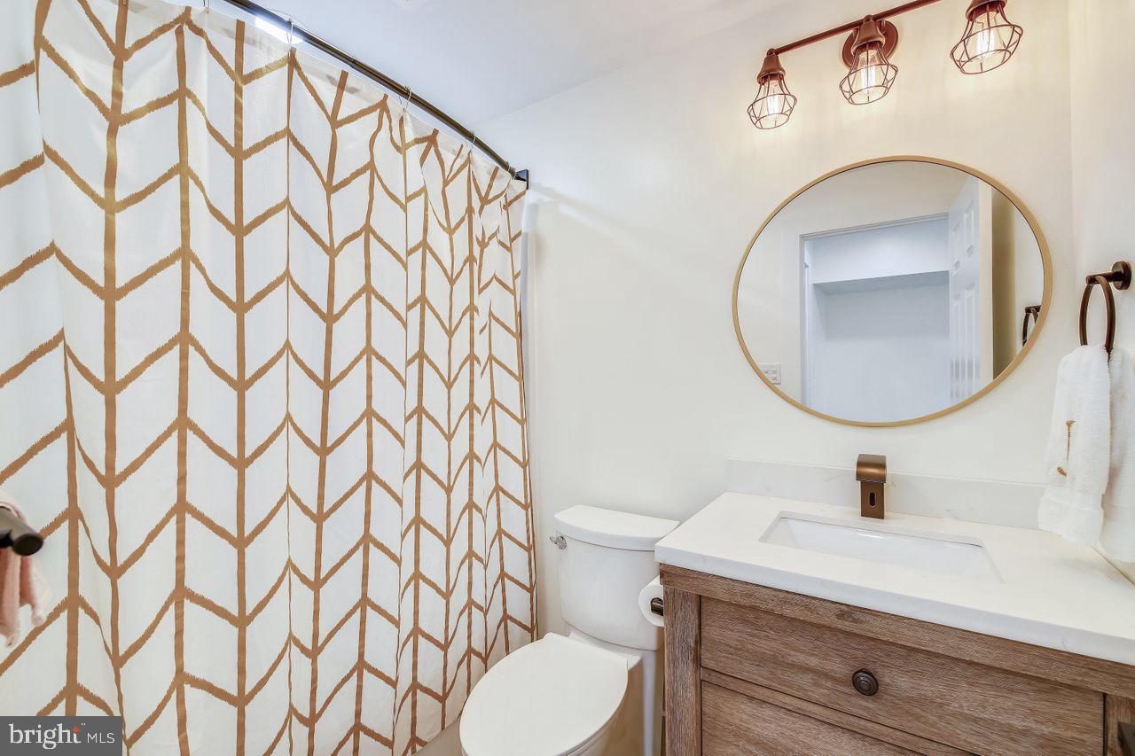 HARBOR POINTE - Residential