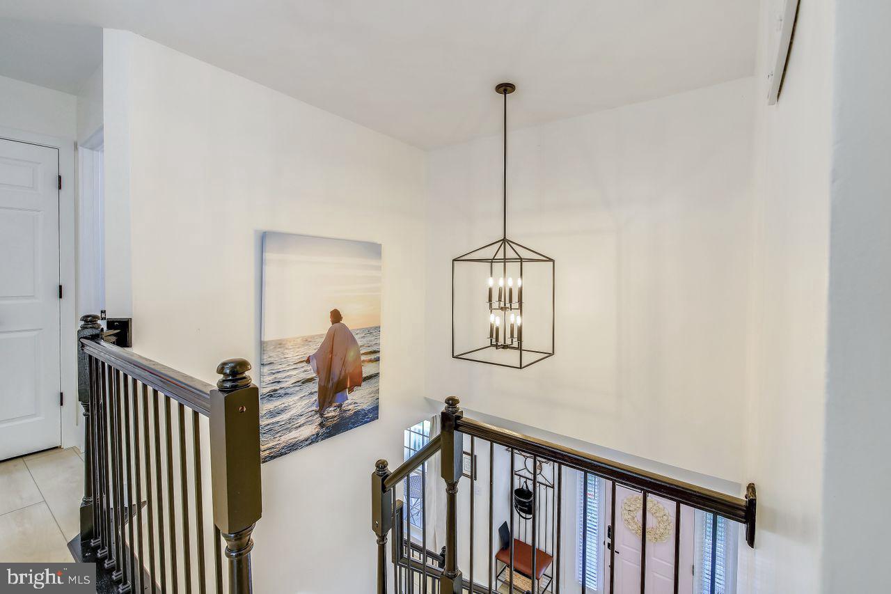 HARBOR POINTE - Residential