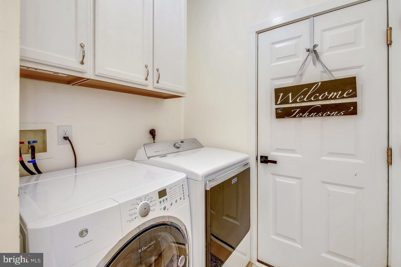 HARBOR POINTE - Residential