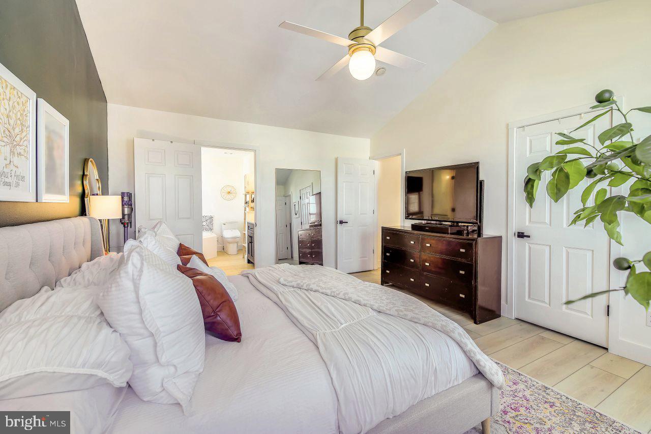 HARBOR POINTE - Residential