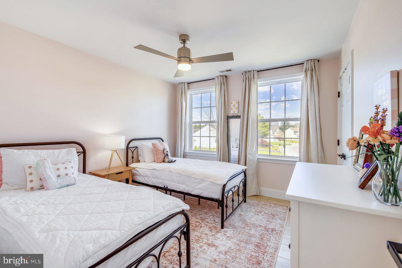 HARBOR POINTE - Residential