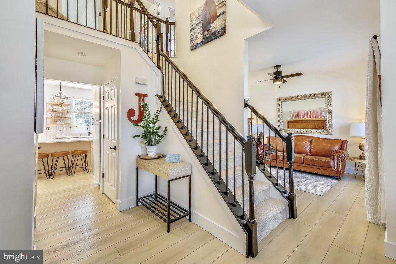 HARBOR POINTE - Residential